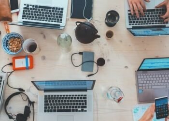 Masa Depan Media Dalam Era Digital: Menantang Tetapi Menyenangkan