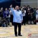 Bakal calon presiden dari Koalisi Indonesia Maju Prabowo Subianto mangacungkan jempol