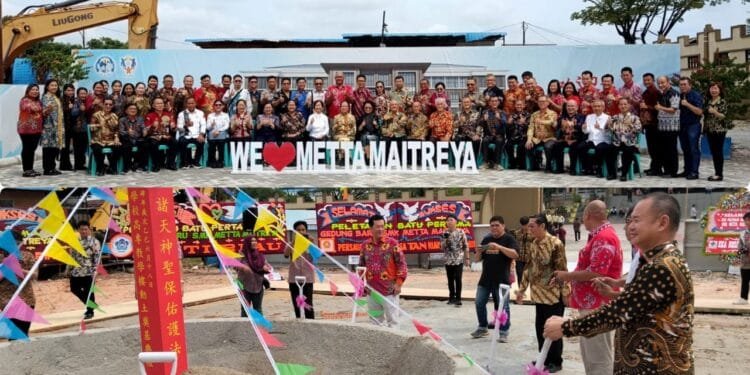 Gambar Jajaran Pengurus Yayasan Prajnamitra Maitreya bersama para Ketua dan perwakilan Lembaga Keagamaan Buddha serta Ormas Tionghoa di Pekanbaru memulai pembangunan gedung baru SMK Metta Maitreya di Jalan Bukit Barisan III Pekanbaru