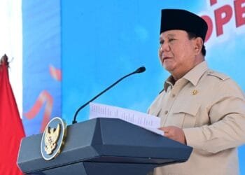 Presiden Prabowo Subianto menyampaikan sambutannya pada peluncuran kelembagaan 80.081 Koperasi Desa/Kelurahan Merah Putih (KDMP/KKMP) dalam sebuah acara yang digelar di Koperasi Desa Merah Putih Bentangan, Desa Bentangan, Kecamatan Wonosari, Kabupaten Klaten, pada Senin, 21 Juli 2025. Foto: BPMI Setpres/Rusman