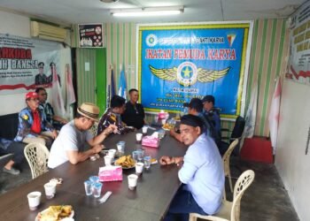 Ketua IPK DPD Provinsi Riau Kasten Harianja bersama jajaran Satgas IPK Riau saat berkunjung ke Sekretariat IPK DPD II Kota Dumai, disambut oleh Ketua Patrik Tatang beserta pengurus.