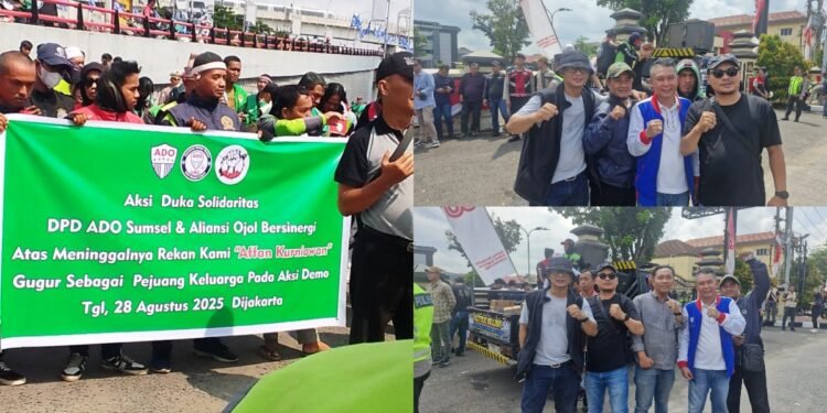 Aksi duka solidaritas yang digelar oleh DPD Asosiasi Driver Online ADO Sumsel dan Aliansi Ojol Bersinergi di halaman Mapolda Sumatera Selatan Sabtu 30082025 Aksi ini untuk mengenang rekan mereka Affan Kurniawan yang meninggal dunia saat demo di Jakarta