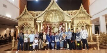 Ketua DPN BAPERMEN Hadiri Resepsi Pernikahan Putri Direktur Pemberdayaan & Perlindungan Konsumen di Padang