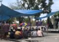 demo tntn - Utusan Rakyat Demo Hari Kedua Masyarakat TNTN Pelalawan: Gantungkan Brondolan Sawit di Kantor Gubernur Riau