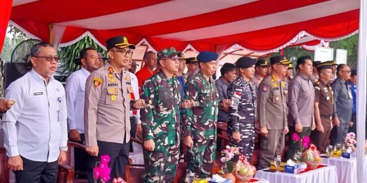 Menteri Lingkungan Hidup / Kepala Badan Pengendalian Lingkungan Hidup RI Pimpin Apel Siaga Penanggulangan Kebakaran Lahan Dan Hutan Di Kota Dumai