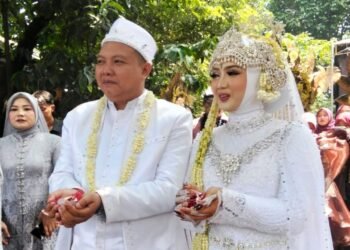 Pernikahan Ardelia Safitri dan Khoirul Anam Penuh Berkah Adat Sunda di Tengah Cuaca Cerah Cileungsi