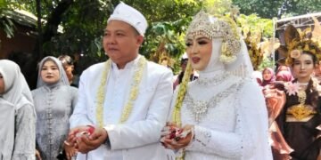 Pernikahan Ardelia Safitri dan Khoirul Anam Penuh Berkah Adat Sunda di Tengah Cuaca Cerah Cileungsi