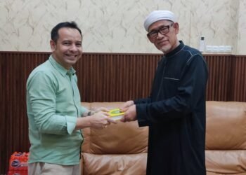 Arief Martha Rahadyan Serahkan Wakaf Al-Qur’an di Bogor, Dorong Penguatan Pendidikan Pesantren