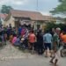 Antusiasme Bercampur Kekecewaan: Warga Tuah Negeri Berdesak-desakan rebut Kupon Bantuan Beras di Tengah Kontroversi Daftar Penerima