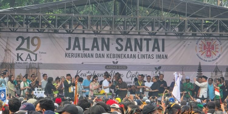 Rayakan HUT ke-219, KAJ Gelar Jalan Santai Lintas Iman untuk Keutuhan Alam Ciptaan