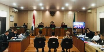 SIDANG ABDUL WAHID: SEKDA RIAU SYAHRIAL ABDI & 2 PEJABAT BPKAD JADI SAKSI KPK