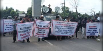 Gabungan Aktivis Mahasiswa Peduli Keadilan Geruduk Kantor Kejati Sumsel