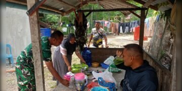 Secangkir Kopi dan Hidangan Sederhana, Cara Warga Lhok Panah Menjamu Satgas TMMD Ke-129 Kodim 0102/Pidie