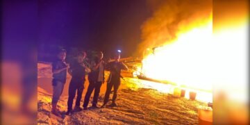 Polres Kampar Ungkap Kasus PETI di Gunung Sahilan, Dua Terduga Pelaku Diamankan dan 12 Rakit Tambang Dimusnahkan