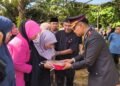 Polres Kampar Berduka Upacara Pemakaman Personil Aipda Supriandi Dilaksanakan Dengan Khidmat Di Kuok
