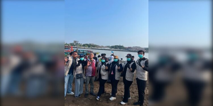 RMPN Berpartisipasi dalam Gerakan Bersih Sungai Musi, Gaungkan Kepedulian Lingkungan
