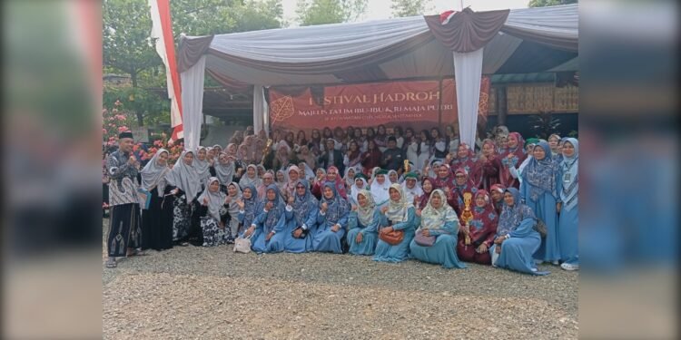 festifal cileungsi_UtusanRakyat - Utusan Rakyat Festival Hadroh Majelis Taklim Baitusyifa Meriahkan Cileungsi