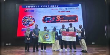 Gemilang di Panggung Asia, Dua Siswa MAN 1 Pidie Raih Juara 3 Robotik di Malaysia