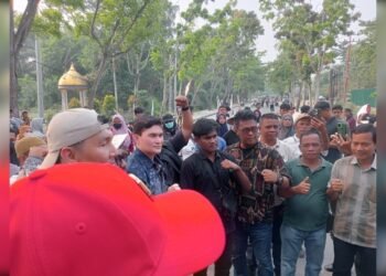 Mahasiswa Riau Gelar Aksi Damai di Kantor PT Agrinas, Dorong Transparansi Program Koperasi bagi Masyarakat Perbatasan