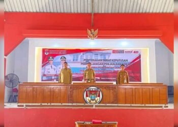 Bupati Minahasa Selatan, Franky Donny Wongkar, S.H., Serahkan SK Perpanjangan Pengangkatan PPPK Tahun 2026
