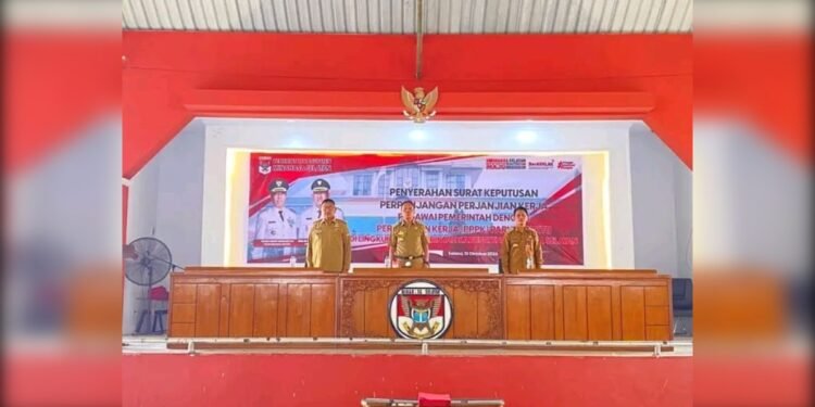 Bupati Minahasa Selatan, Franky Donny Wongkar, S.H., Serahkan SK Perpanjangan Pengangkatan PPPK Tahun 2026