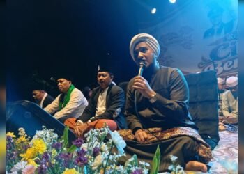 Refleksi Akhir Tahun “Cileungsi Berselawat” Bersama Majelis Syababuk Kheir di Depan Kantor Kecamatan Cileungsi, Bogor