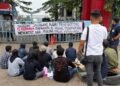 IPTD (IKATAN PEMUDA TERATAI DUMAI) GELAR AKSI DEMO DI PINTU GATE II PT. PELINDO 1 CABANG DUMAI