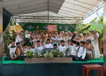 Ribuan Santri dan Warga Meriahkan Kirab Hari Santri Nasional di Kelapa Nunggal Bogor