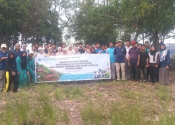 Pembinaan dan Edukasi Pelestarian Ekosistem Pesisir Bagi Tenaga Pendidik dan Pelajar Dikota Dumai