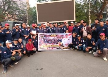 Wujud Kepedulian Terhadap Warga, Erwin King dan Jajaran Solidaritas Serigala Indonesia Bagikan Masker