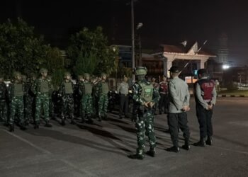 Yonif TP 908/Pertaki Bersama TNI-Polri Gelar Patroli Malam, Jaga Kamtibmas di Kabupaten Dairi